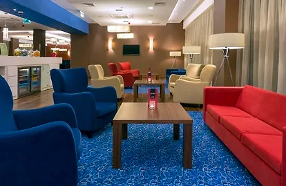 Hotell Hampton By Hilton Airport